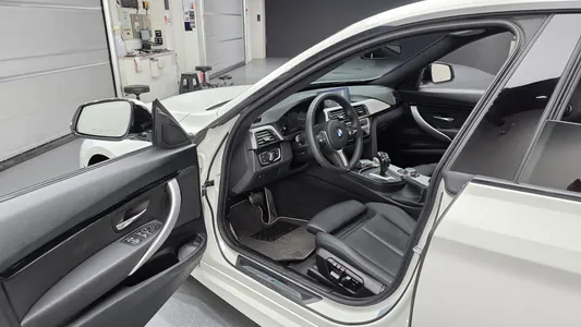 BMW 3 Series GT (F34) GT 320d xDrive M 2020 10