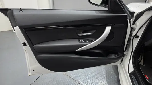 BMW 3 Series GT (F34) GT 320d xDrive M 2020 24