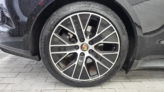 Porsche 타이칸 2021 5
