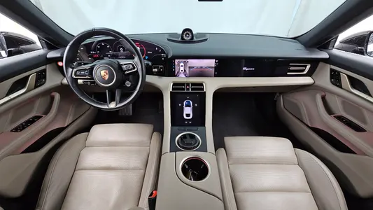 Porsche 타이칸 2021 7