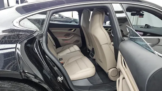 Porsche 타이칸 2021 12