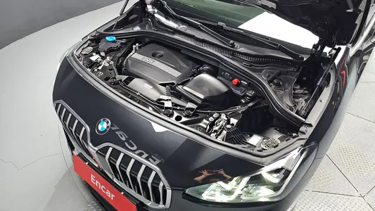 BMW 2 Series Tourer (U06) 220i 2023 6