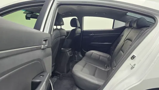 Hyundai AD 1.6 GDI 2017 12