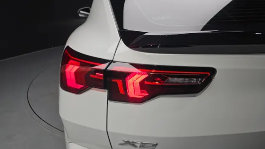 BMW X2 (U10) xDrive 20i M 2025 23