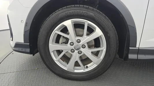 Audi Q3 (F3) 35 TDI 2020 4