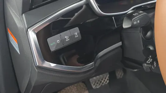 Audi Q3 (F3) 35 TDI 2020 30