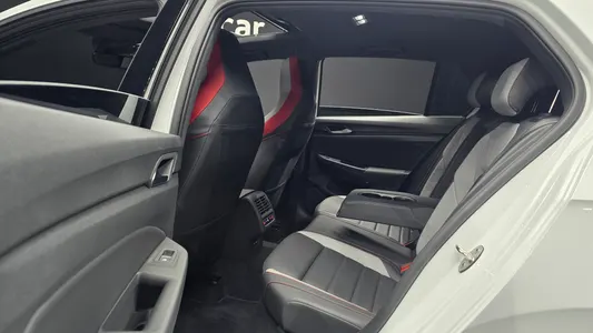 Volkswagen 8 2.0 GTI 2023 12