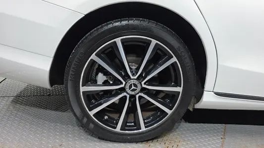 Mercedes-Benz C-Class W205 C200 2017 5