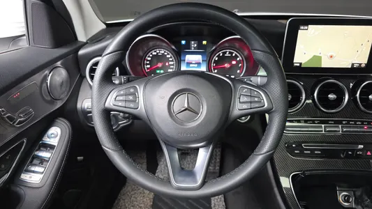 Mercedes-Benz C-Class W205 C200 2017 13