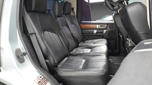 Land Rover 4 3.0 SDV6 SE 2011 11