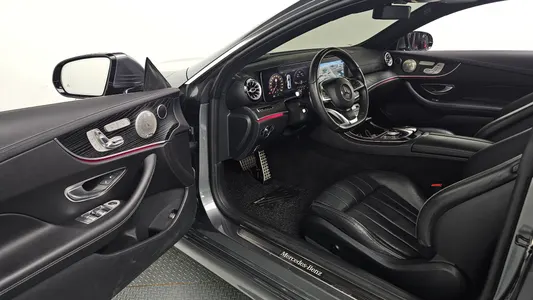 Mercedes-Benz E-Class W213 E220d 2017 11