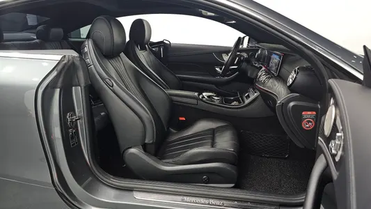 Mercedes-Benz E-Class W213 E220d 2017 10