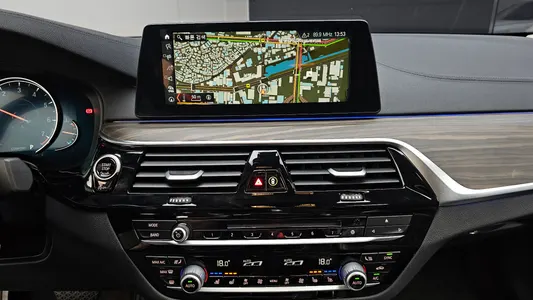 BMW 5 Series (G30) 530i 2018 14