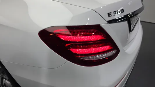 Mercedes-Benz E-Class W213 E300 2018 23