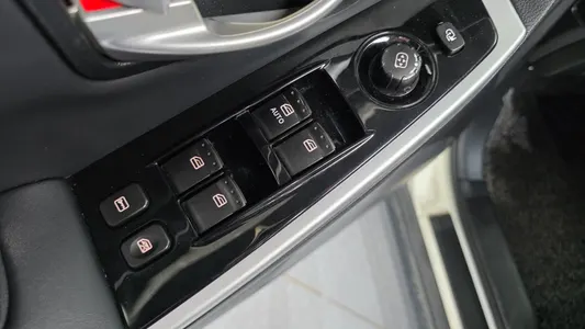 KG Mobility C 2.0 CVT 2WD 2014 11