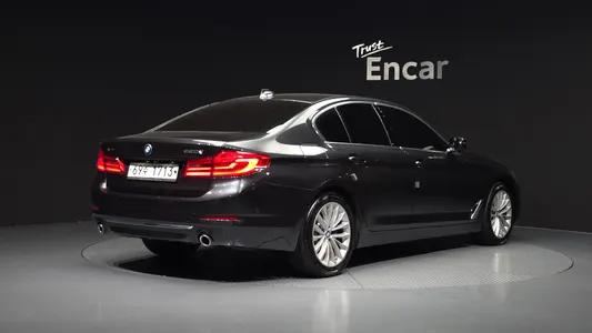 BMW 5 Series (G30) 520d xDrive 2019