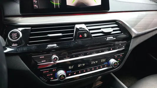 BMW 5 Series (G30) 520d xDrive 2019 15