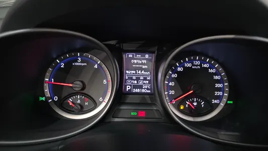 Hyundai DM (e-VGT) 2.2 2WD 2012 8