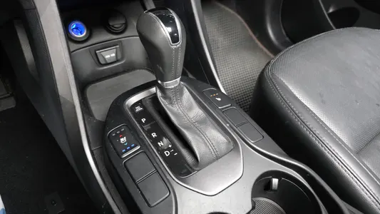 Hyundai DM (e-VGT) 2.2 2WD 2012 9