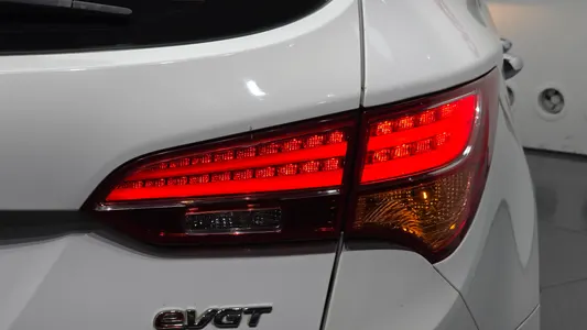 Hyundai DM (e-VGT) 2.2 2WD 2012 24