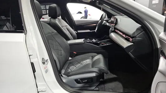 BMW 5 Series (G60) 530i xDrive M 2024 11