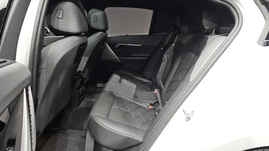 BMW 5 Series (G60) 530i xDrive M 2024 26