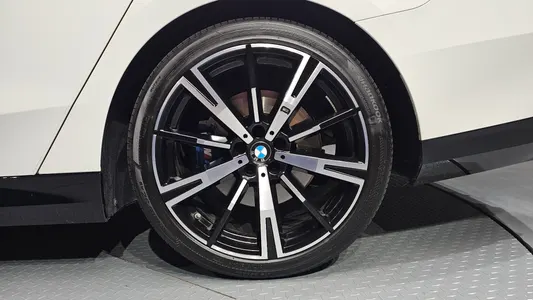 BMW 5 Series (G60) 530i xDrive M 2024 21