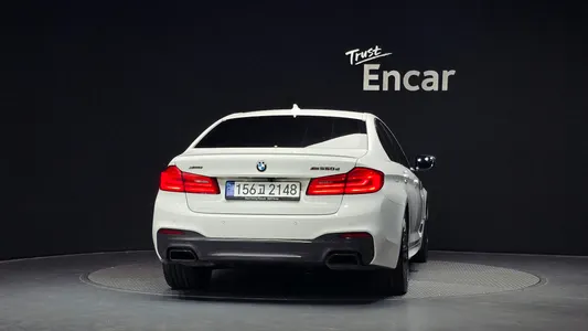 BMW 5 Series (G30) M550d xDrive 2019 4