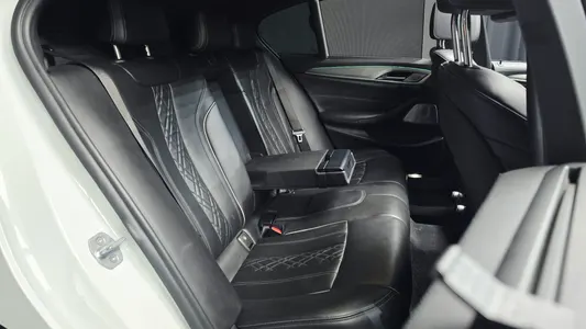 BMW 5 Series (G30) M550d xDrive 2019 11