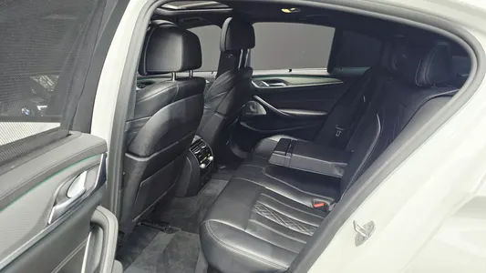 BMW 5 Series (G30) M550d xDrive 2019 12