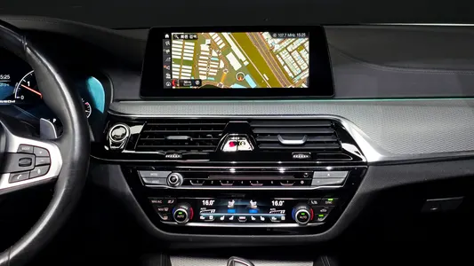BMW 5 Series (G30) M550d xDrive 2019 13