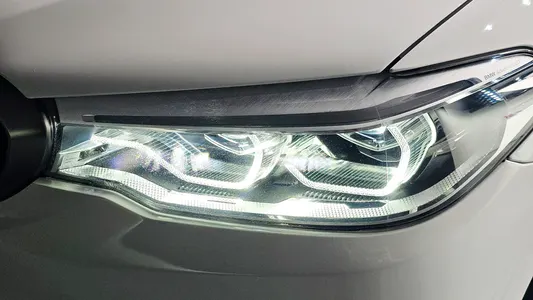 BMW 5 Series (G30) M550d xDrive 2019 22