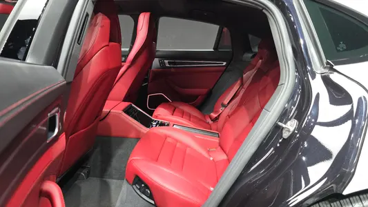 Porsche (971) 2.9 AWD E- 2022 12