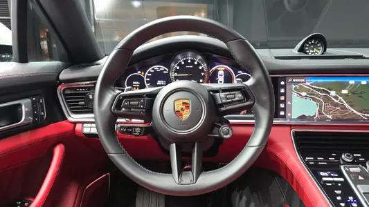 Porsche (971) 2.9 AWD E- 2022 13
