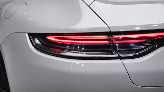 Porsche (971) 2.9 AWD E- 2022 23