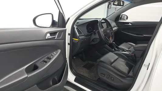 Hyundai Tucson 1.7 2WD 2017 10