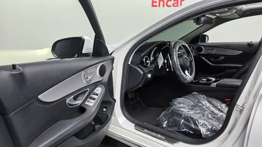 Mercedes-Benz C-Class W205 C200 2014 10