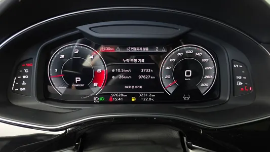 Audi Q8 (4M) 50 TDI 2021 8