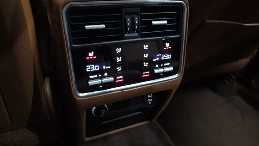 Porsche (PO536) 3.0 2020 32
