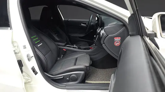 Mercedes-Benz A-Class W176 A200 2018 11