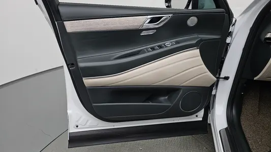 Genesis GV80 2.5T AWD 2024 25