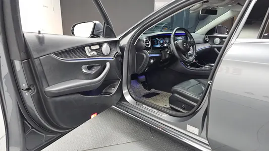 Mercedes-Benz E-Class W213 E300 4MATIC 2018 10