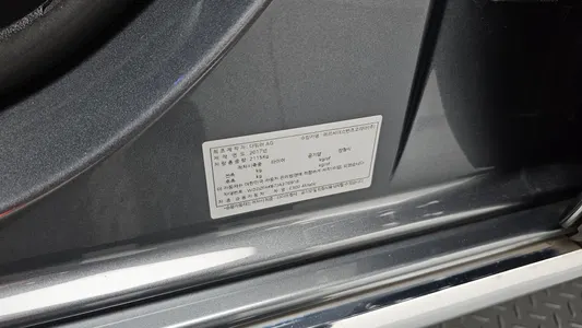 Mercedes-Benz E-Class W213 E300 4MATIC 2018 37