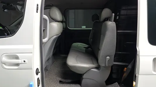 Hyundai Grand Starex 5 2013 11