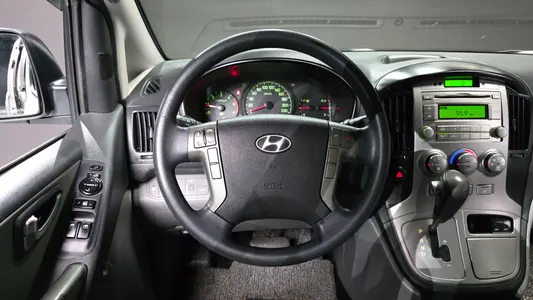 Hyundai Grand Starex 5 2013 12