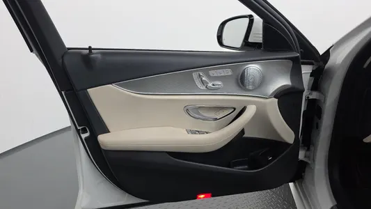 Mercedes-Benz E-Class W213 E300 AMG Line 2019 24