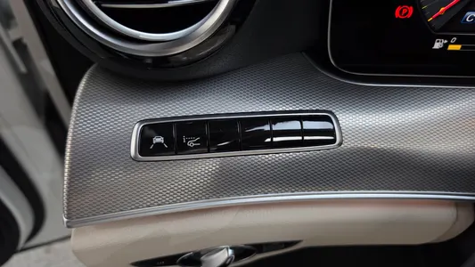 Mercedes-Benz E-Class W213 E300 AMG Line 2019 36