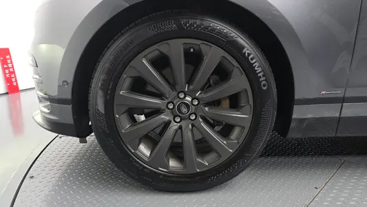 Land Rover 레인지로버 벨라 3.0 D300 R- SE 2019 5