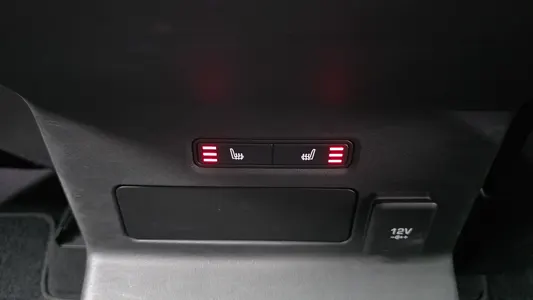Land Rover 레인지로버 벨라 3.0 D300 R- SE 2019 19