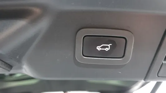 Land Rover 레인지로버 벨라 3.0 D300 R- SE 2019 27